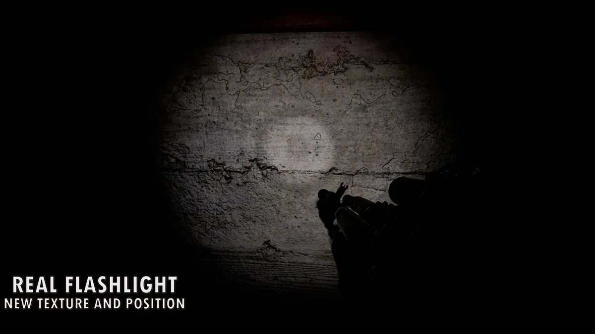 Ace's Real Flashlightで同じ壁を照らしている