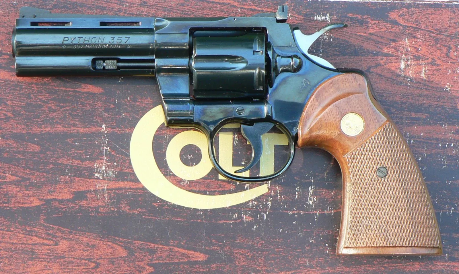 実銃のColt Python、.357 Magnum