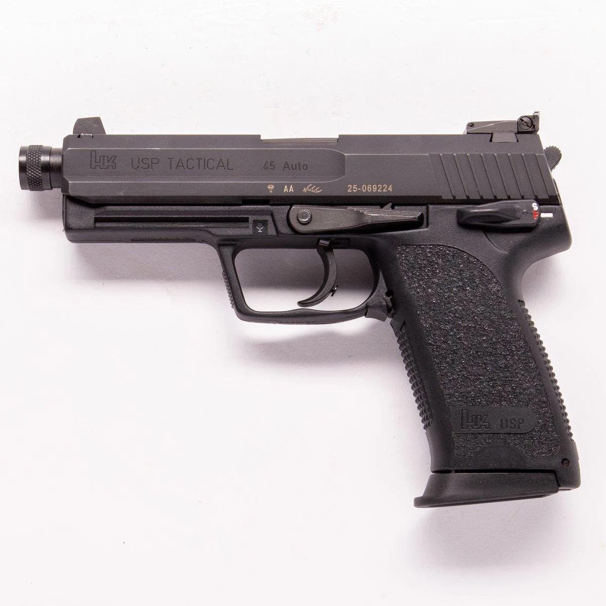 実銃のHK USP Tactical、ねじ切り銃身