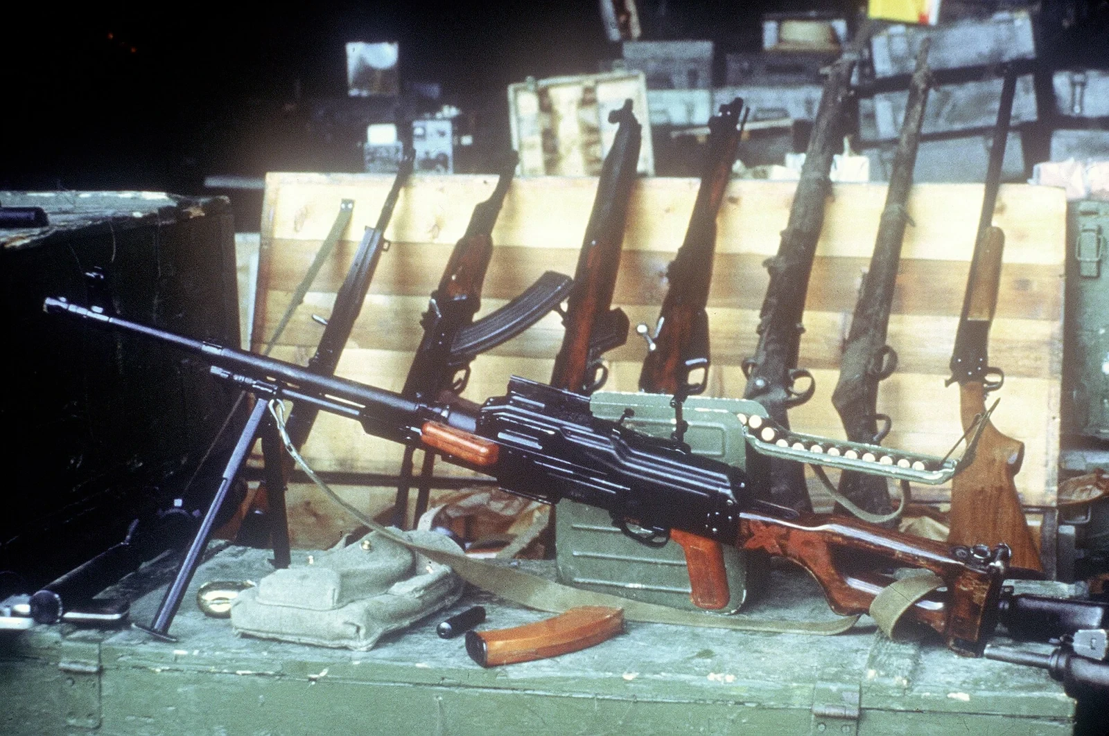 グレナダで押収されたソ連製のPKM機関銃(1983年)