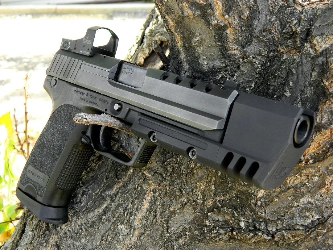 大きく手を加えたH&K USP 45