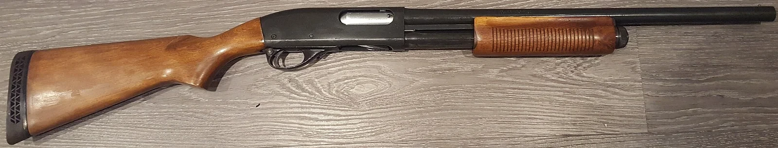 実銃のレミントン870