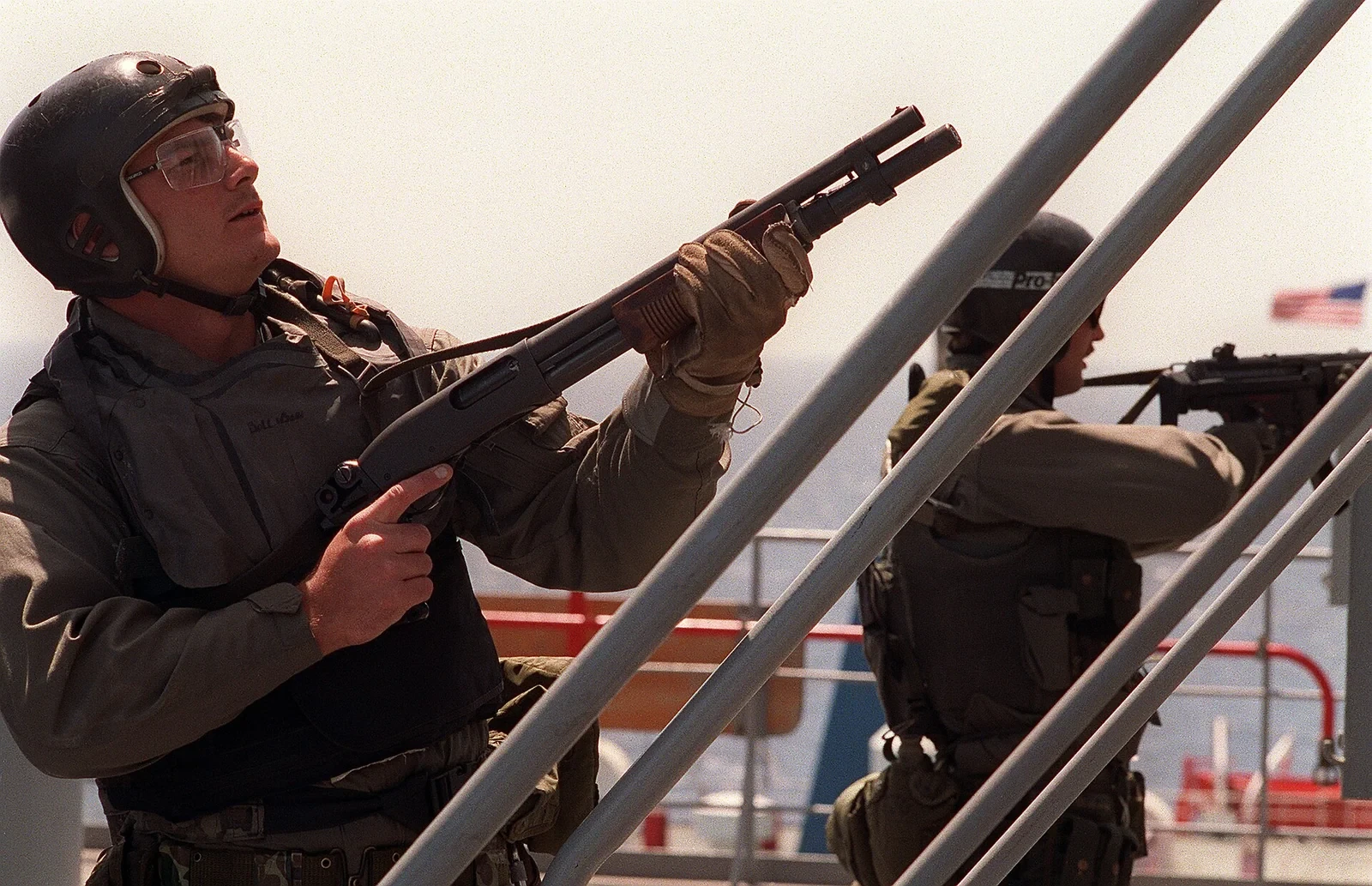M870を構える米海軍SEALの隊員(1991年)