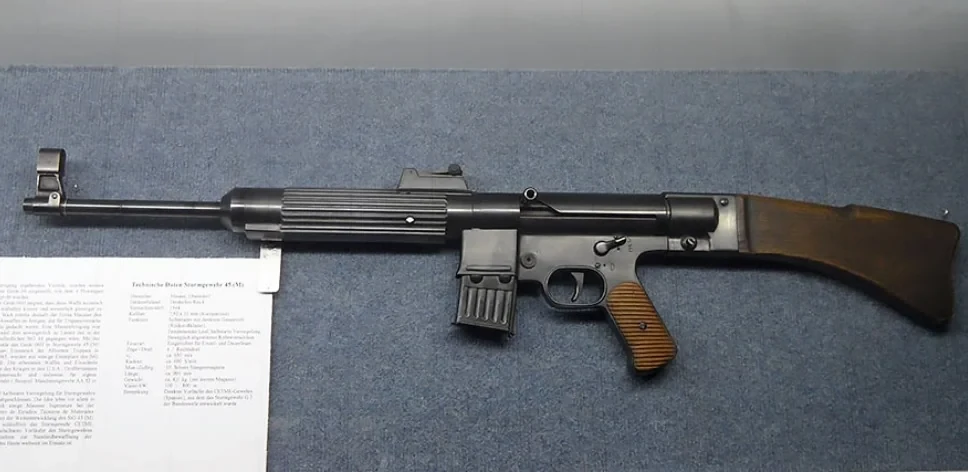 G3の祖先にあたるStG 45（コブレンツの国防技術資料館）